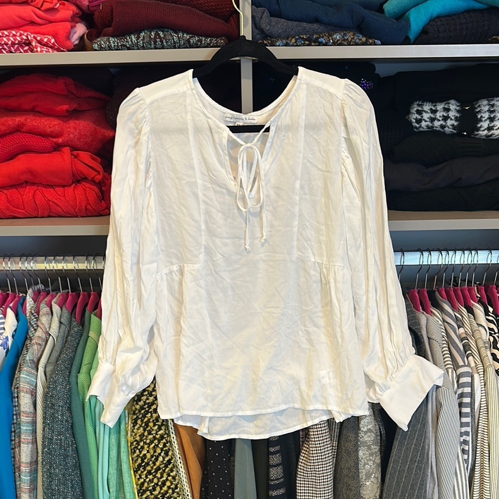 Young Fabulous& Broke 100% rayon white long sleeve v neck tie front top XS NWT